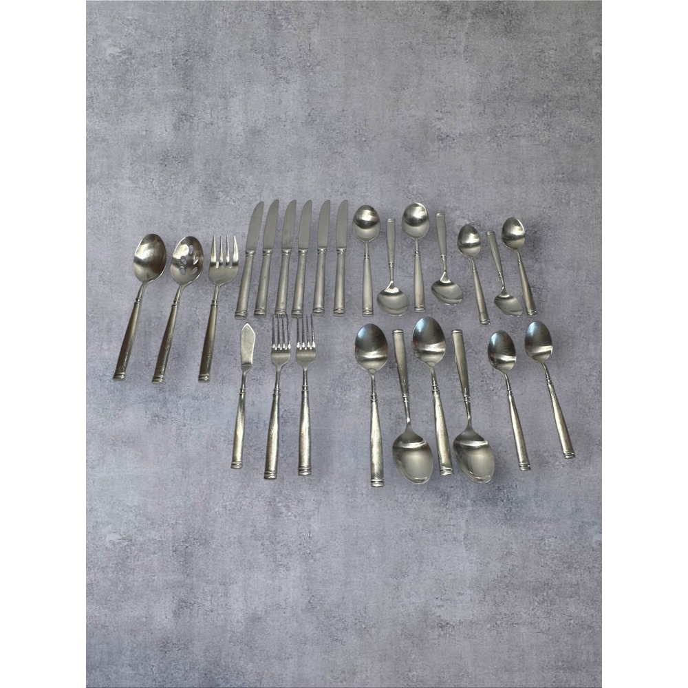 Hampton Silversmiths Avignon Flatware Satin Silver Tone China 250 Stainless 25pc